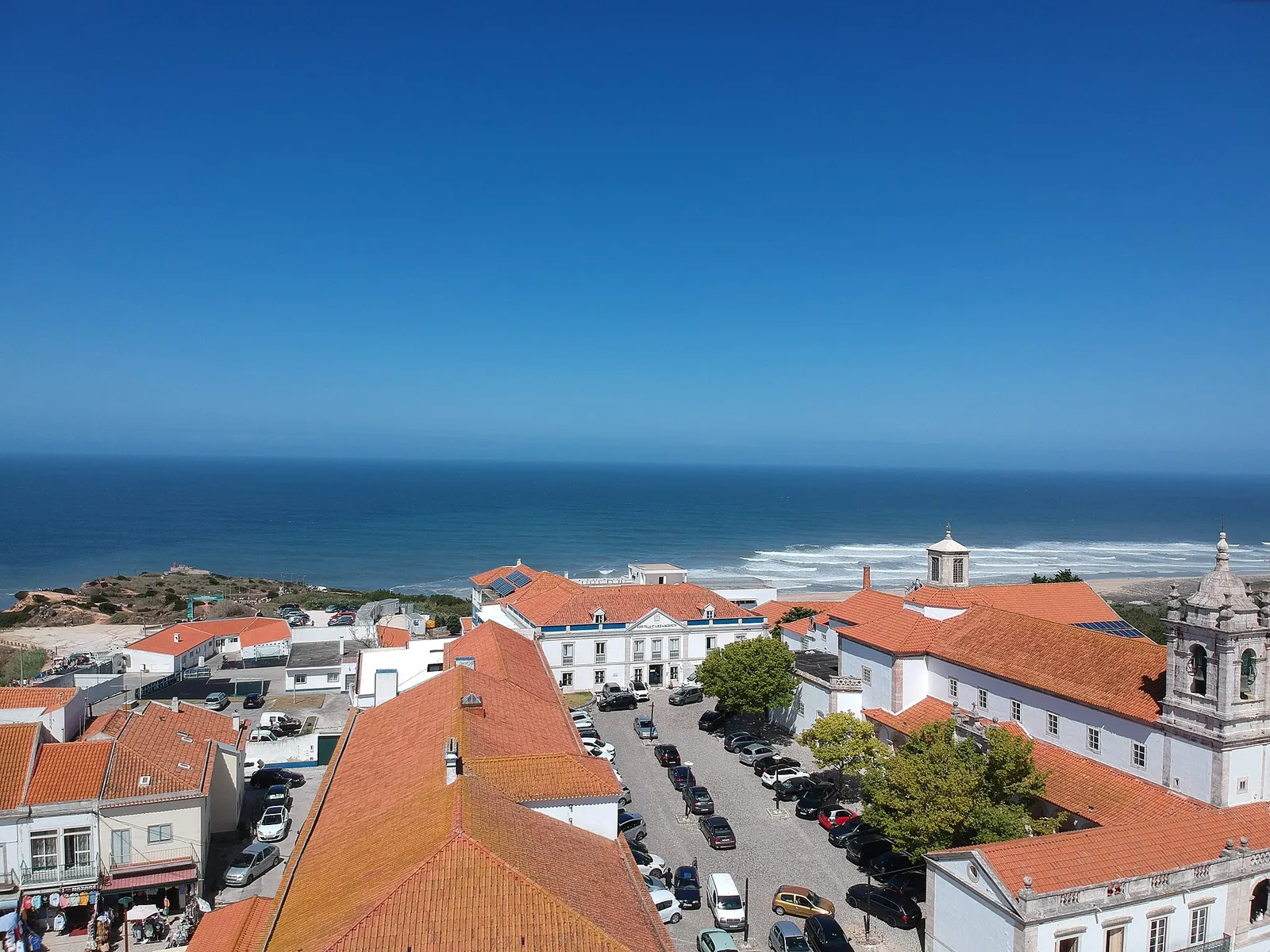 The town of Nazaré and its beach seen from the Sítio promontory above